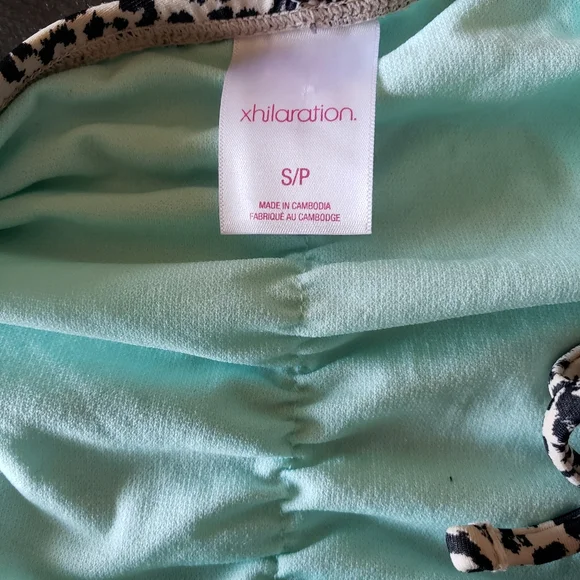 Sheetah 2 piece Bathing suit - Picture 4 of 5